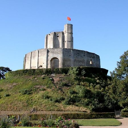 Superbe studio face au château Gisors Exterior foto